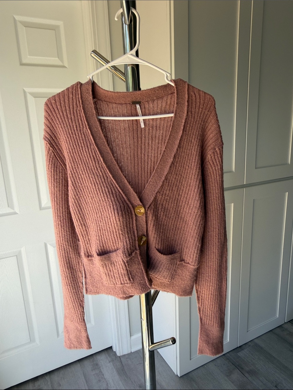 Free People Dusty Rose Ribbed V-Neck Cardigan, Size S.